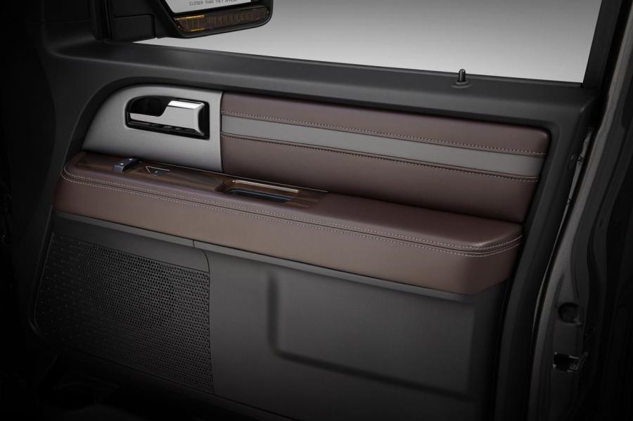  Ford Expedition 2015 года  (фото 9 из 9)